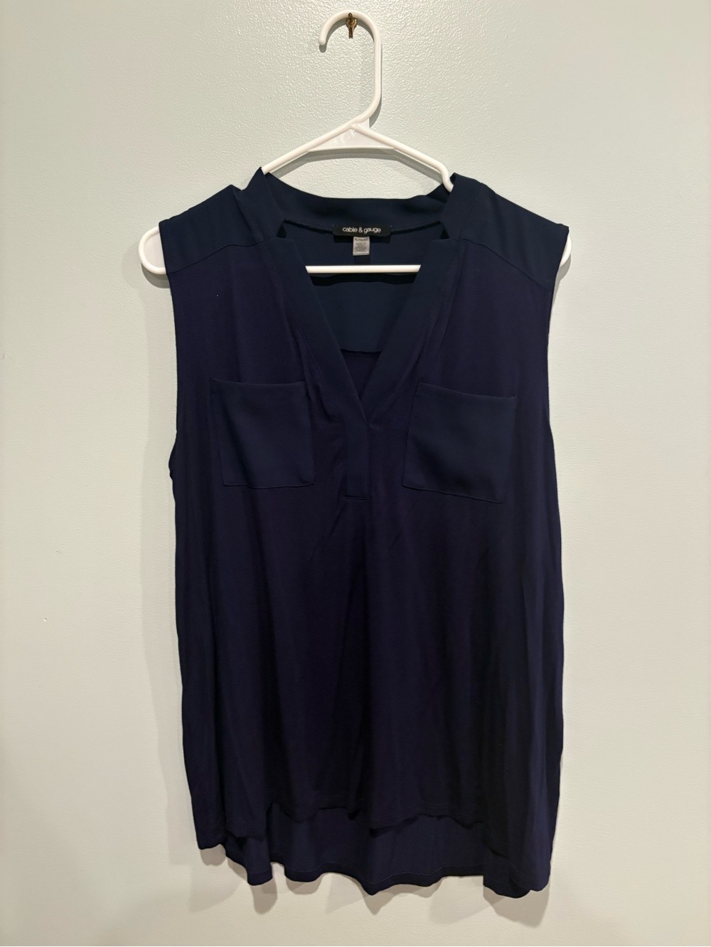 Cable & Gauge Navy V-Neck Sleeveless Pocket Blouse